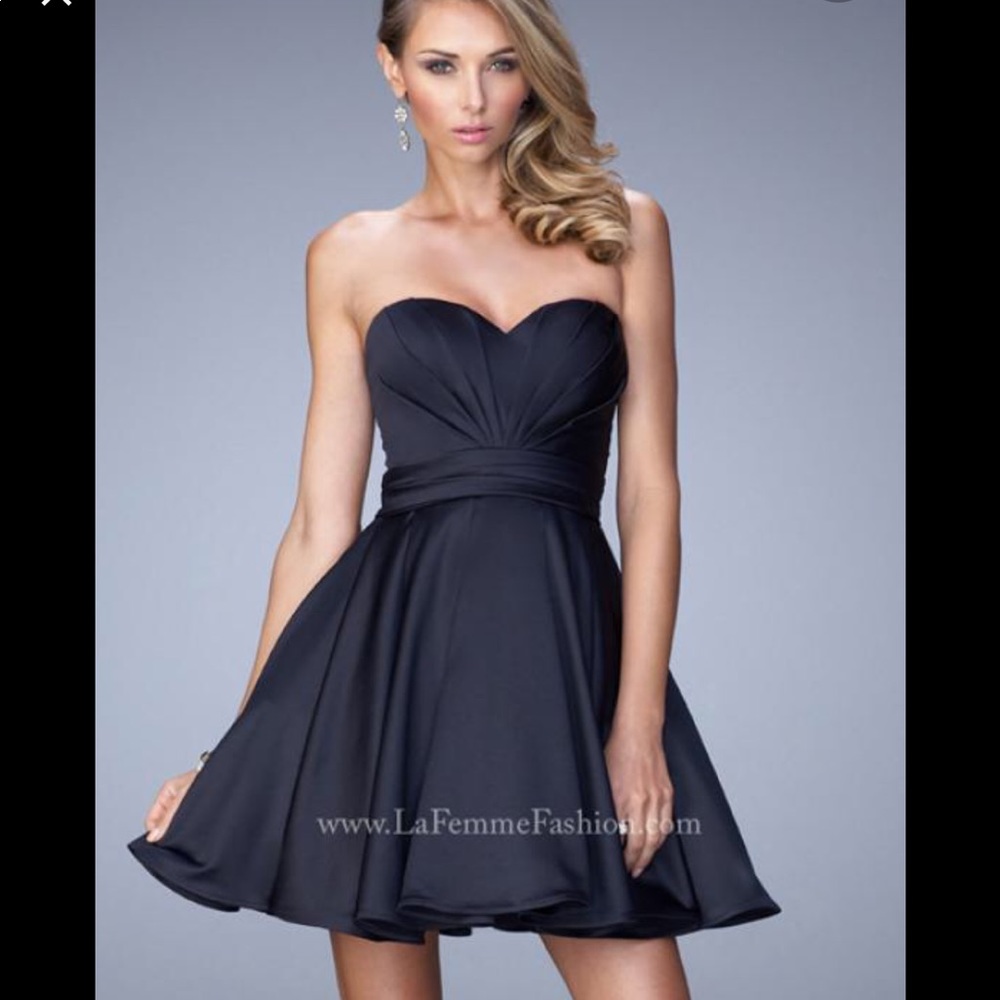Le Femme Navy dress